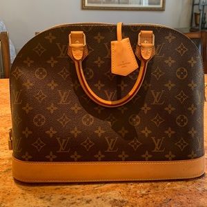 Louis Vuitton Alma MM Monogram